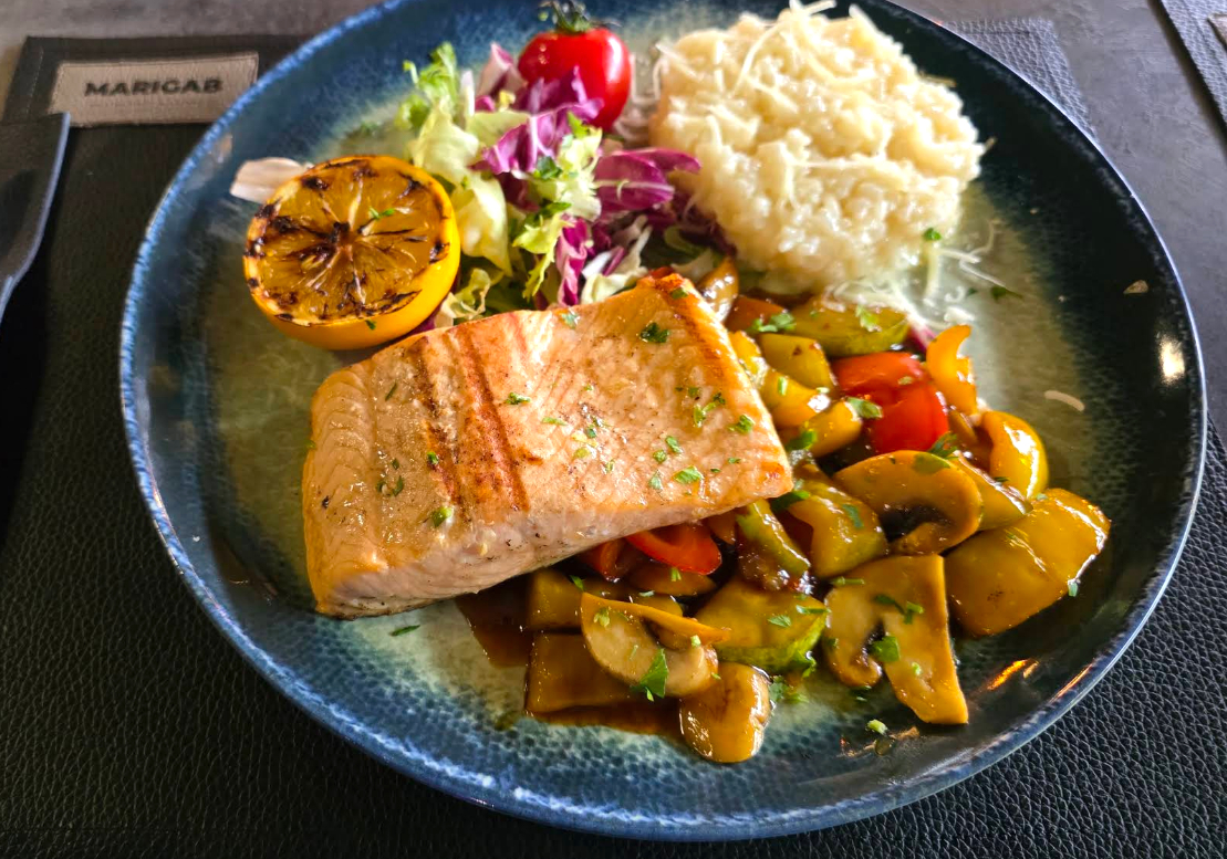 MARIGAB Restaurant & Lounge