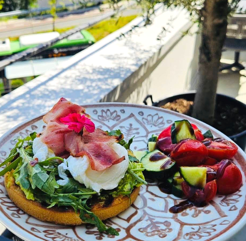Liberté Restaurant & Lounge